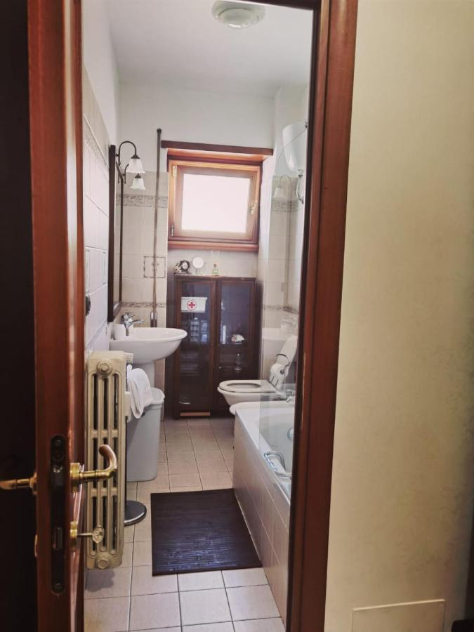 Appartamento Per Turisti E Famiglie Roma Exterior photo